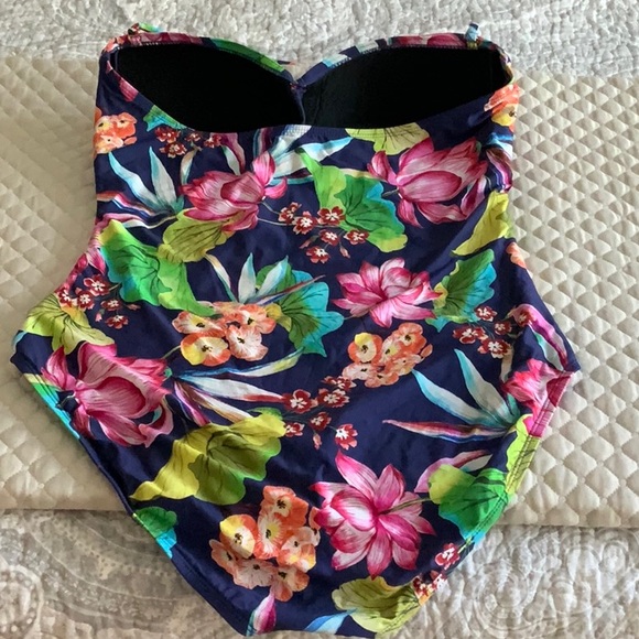 LaBlanca One Piece Bathing Suit - Picture 2 of 5